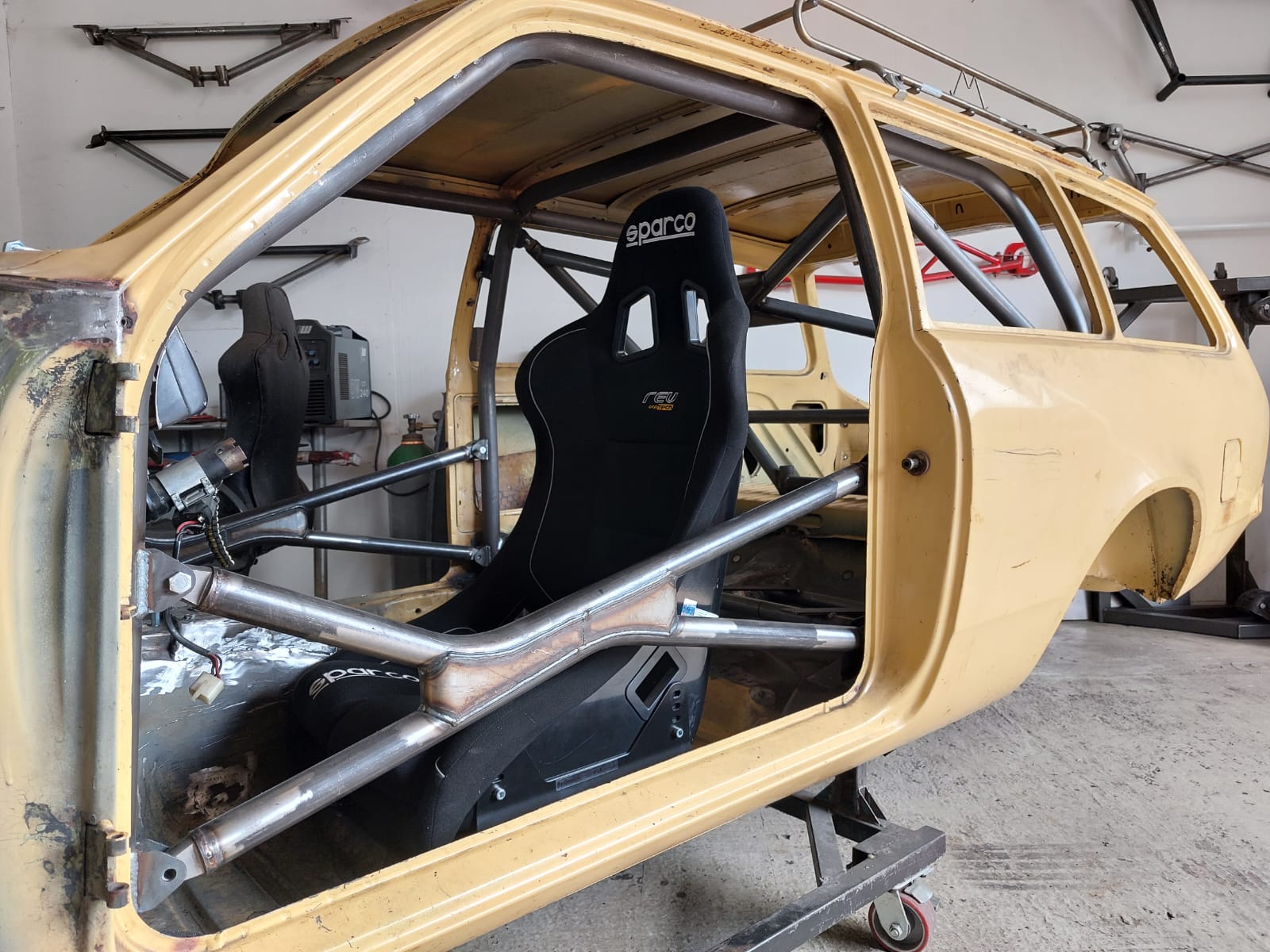 Custom Roll Cages YURKan CAges Custom Roll Cages YURKan CAges